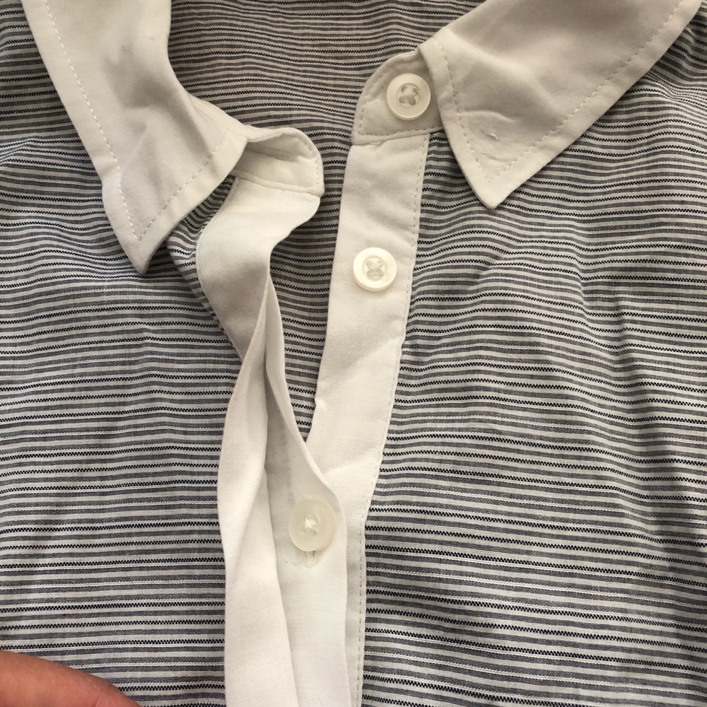 BCBG Button Down - Picture 4 of 6